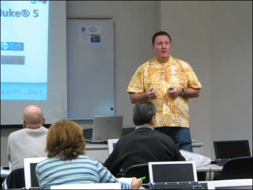 Introduction to DotNetNuke - Brian Scarbeau